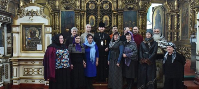 Фото на память с епископом Алапаевским и Ирбитским Леонидом Фото на память с епископом Алапаевским и Ирбитским Леонидом