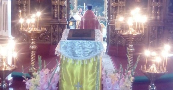 Прихожане помолились о помощи Божией своим близким, страдающим от пагубных зависимостей