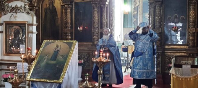 Божественная литургия  5 августа